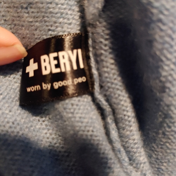 Beryll 100% Cashmere Light Blue Cardigan Sweater Size OS USA Made - Picture 6 of 9